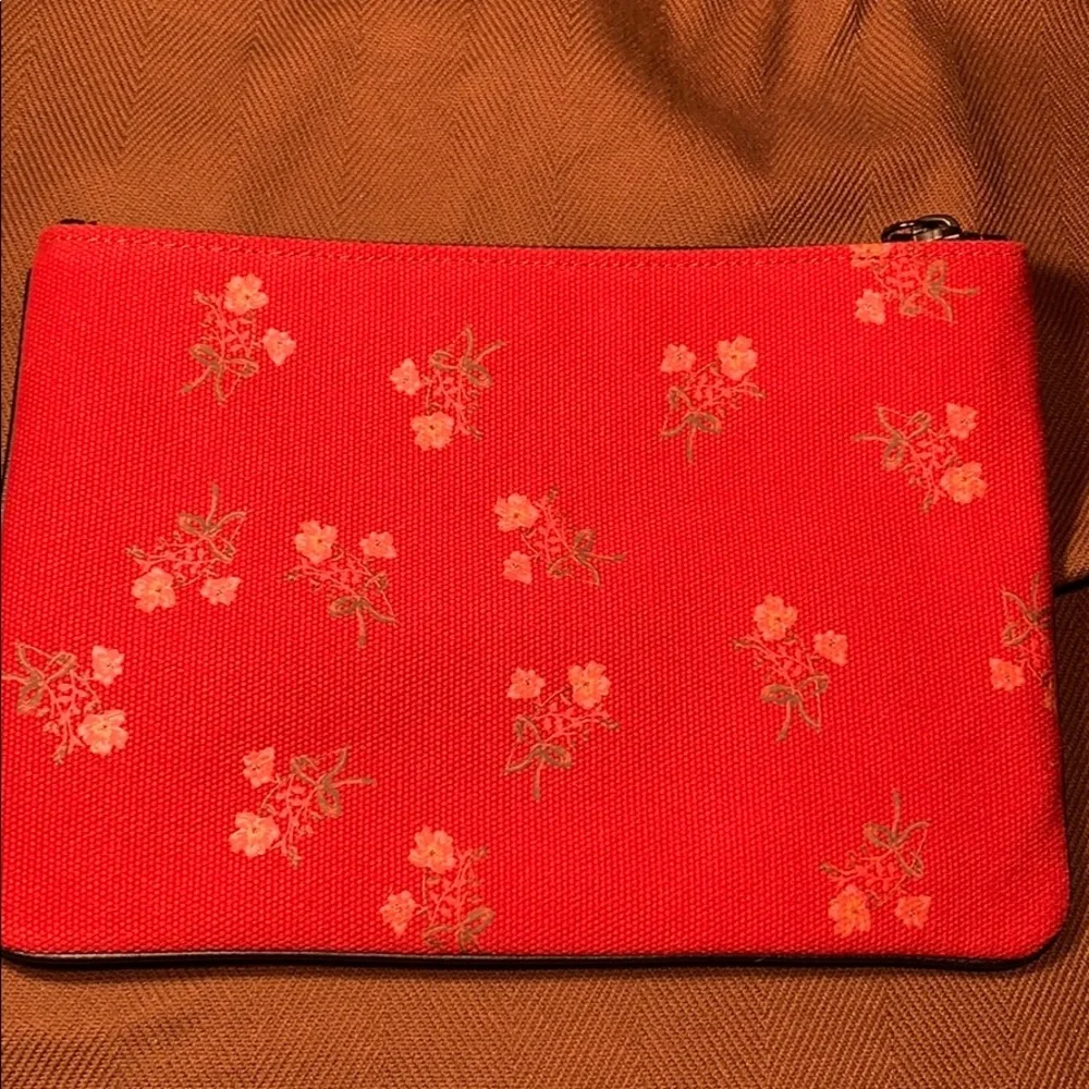 NWT Coach New York City pig/cactus canvas zipped